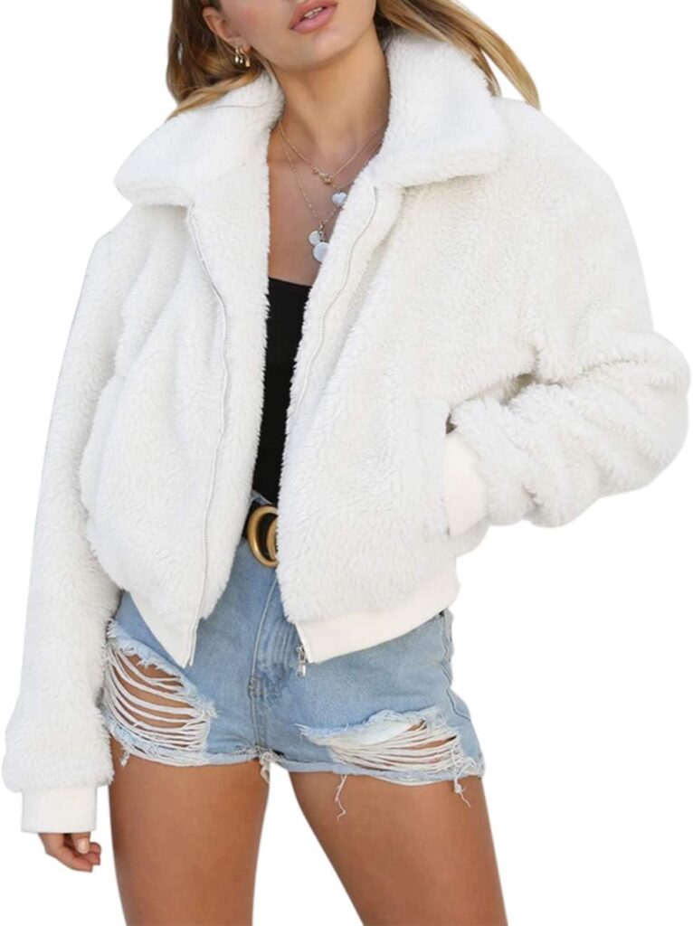 AKEWEI Women's Short Faux Fur Coat Casual Shaggy Jacket with Pockets Warm Winter Zip-Up Fluffy Outwear