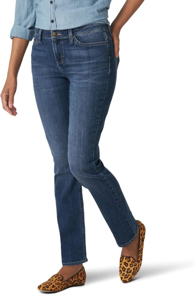 Lee Women's Petite Legendary Mid Rise Straight Leg Jean