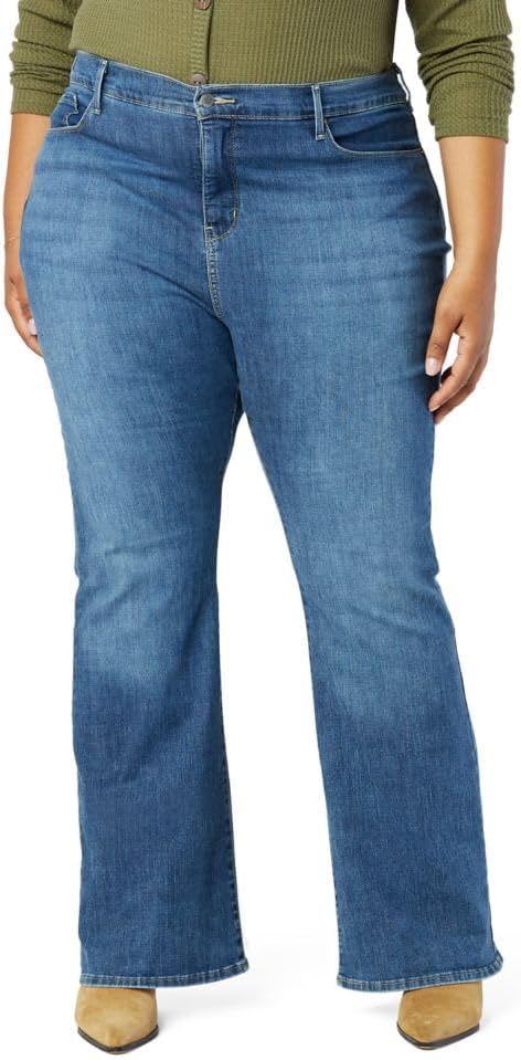 Levi Strauss Signature Gold Women's Totally Shaping Flare Jean (Standard and Plus)